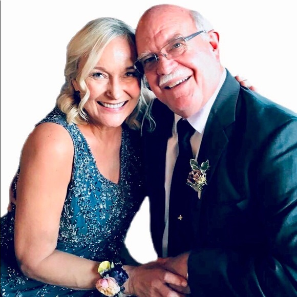 CLOSET CLOSED INDEFINITELY - Picture 4 of 4